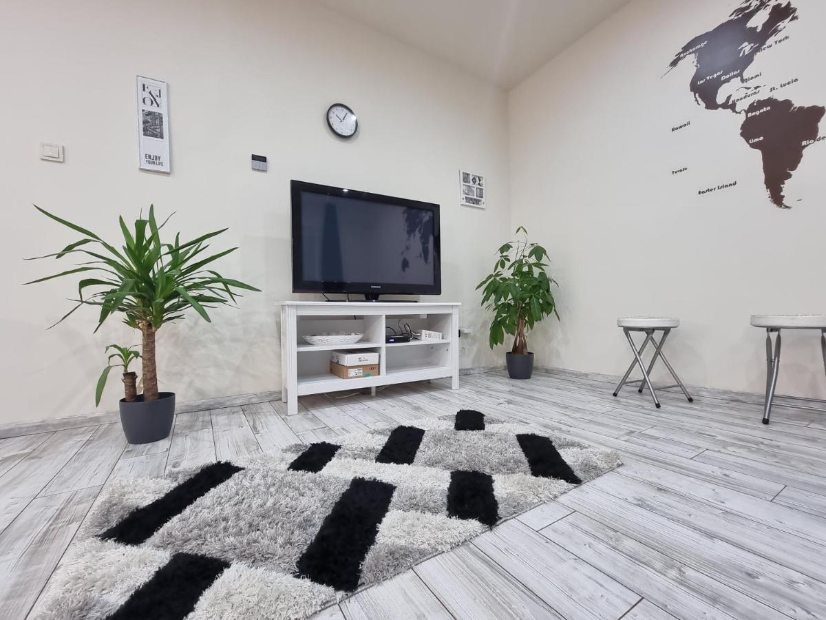 High Street Apartment