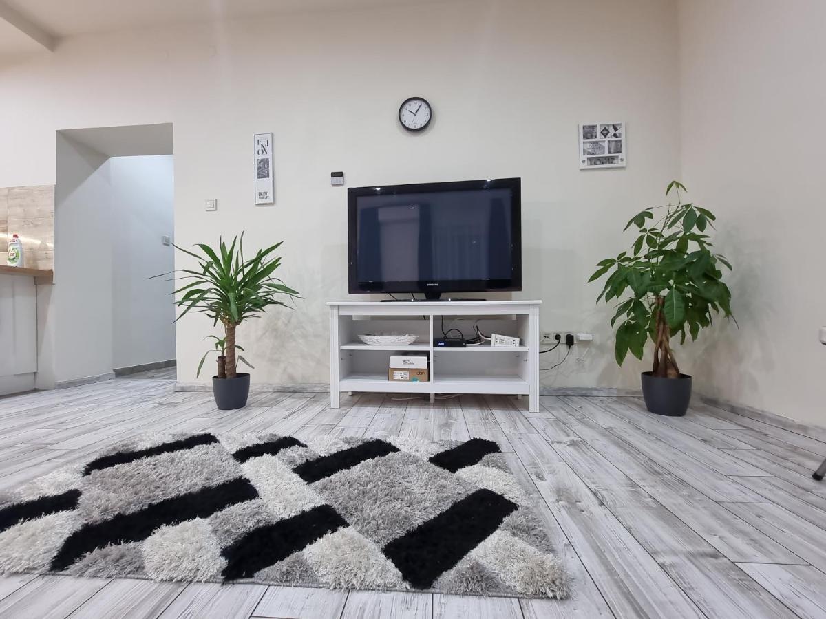 High Street Apartment